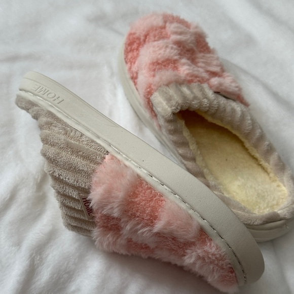 Pink and Cream Fuzzy Slippers - Picture 4 of 4